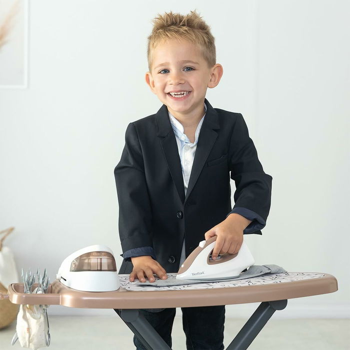 Smoby - Table à repasser centrale vapeur avec fer et accessoires (flacon, cintres, pinces) - Jeu d'imitation pour enfant à partir de 3 ans - Fabrication française