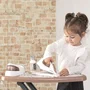 Smoby - Table à repasser centrale vapeur avec fer et accessoires (flacon, cintres, pinces) - Jeu d'imitation pour enfant à partir de 3 ans - Fabrication française