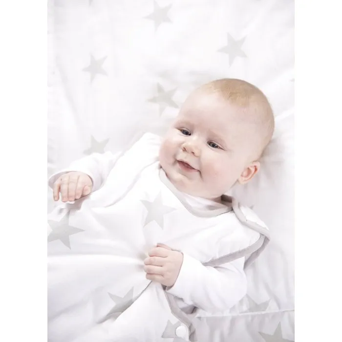 Roba - Little Stars - Matelas à langer 85 x 75 cm - Blanc étoiles grises - Polyester et coton Roba - Little Stars - Matelas à langer 85 x 75 cm - Blanc étoiles grises - Polyester et coton