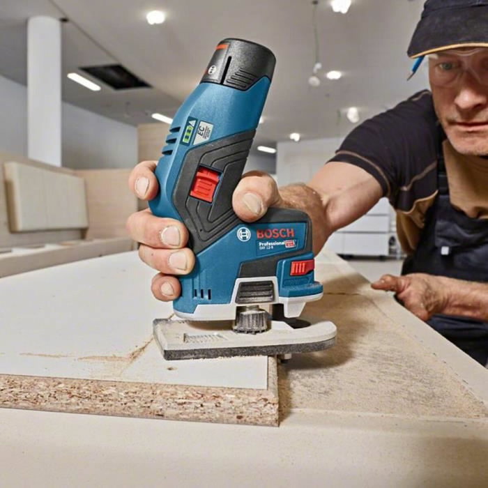 Bosch GKF 12V-8 Affleureuse sans fil
