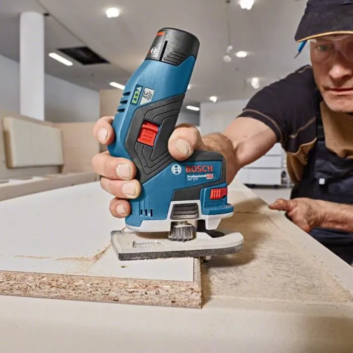 Bosch Professional GKF 12V-8 Affleureuse sans fil sans batterie, moteur EC, 13000 tr/min, 06016B0002, pour bois et plastique