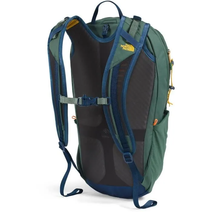 The North Face Basin 18 L - Sac à Dos de Randonnée Compact et Robuste en Tissu Ripstop avec Housse de Pluie Intégrée et Système de Suspension NextVent - Green / Navy
