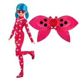 Bandai - Miraculous Cosmobug - Poupée mannequin articulée 26 cm - Figurine articulée personnage Cosmobug - Licence Miraculous