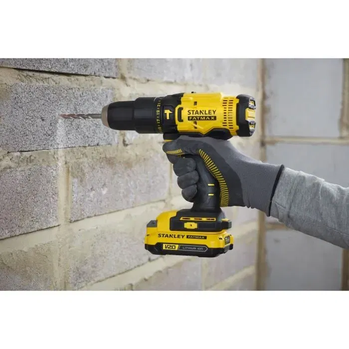 Stanley Fatmax Perceuse-visseuse à percussion sans fil 18V V20 (SFMCD711D22-QW) - Brushless, 50 Nm, avec 2 batteries 2,0 Ah et chargeur