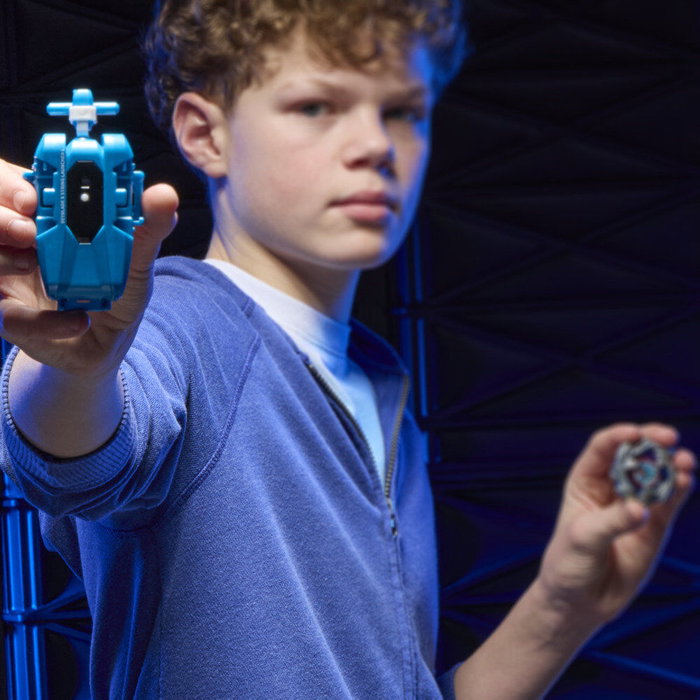 HASBRO Beyblade X Cobalt Dragoon 2-60C avec Lanceur à Corde Deluxe