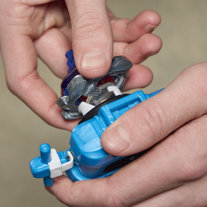 HASBRO Beyblade X Cobalt Dragoon 2-60C avec Lanceur à Corde Deluxe
