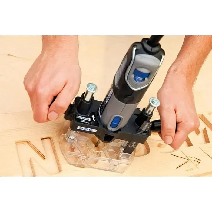 Dremel 335 - Accessoire Défonceuse Plongeante de Précision pour Outil Multifonction 3000/4000 - Gravure et Découpe sur Bois