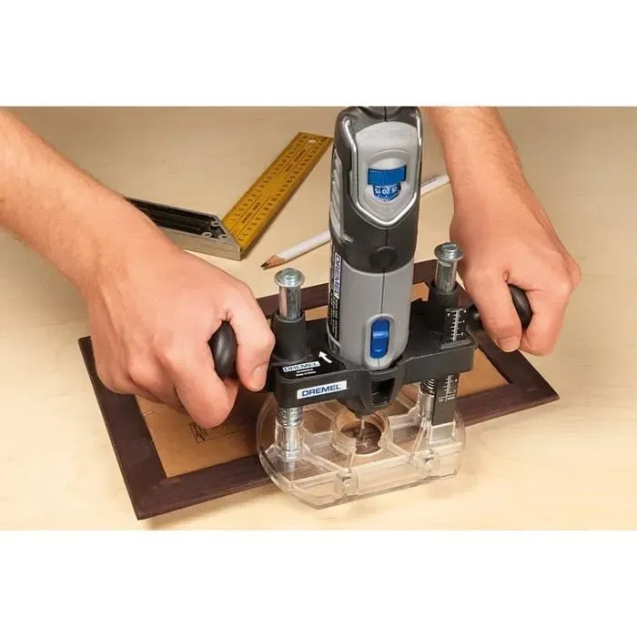 Dremel 335 - Accessoire Défonceuse Plongeante de Précision pour Outil Multifonction 3000/4000 - Gravure et Découpe sur Bois