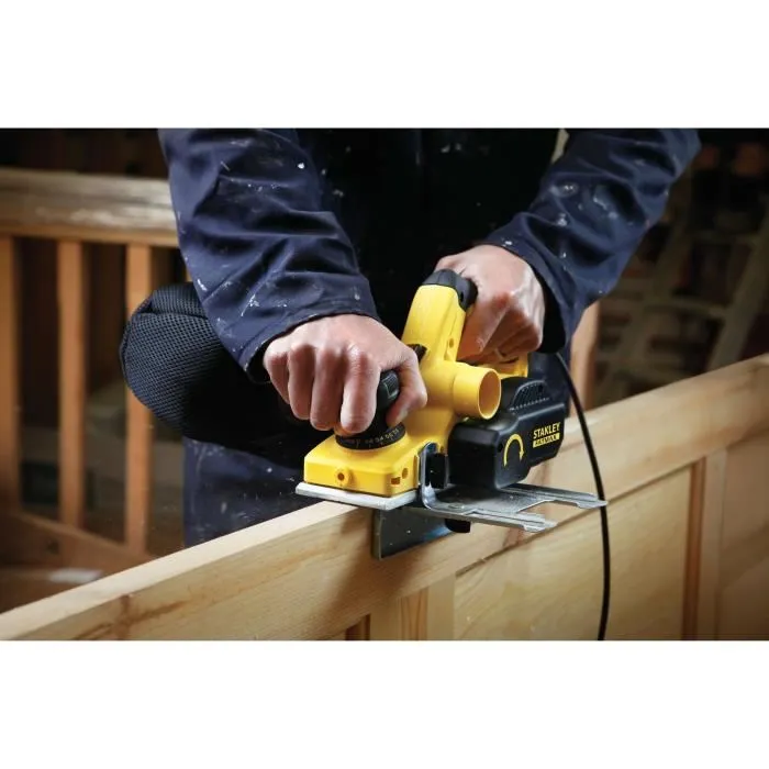 Stanley Fatmax Rabot Électrique FME630K-QS 750W - Largeur de Rabotage 82 mm, Profondeur Réglable, pour Travail du Bois