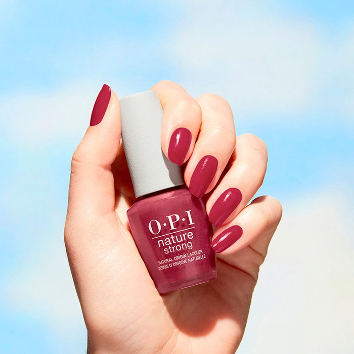 OPI Vernis à Ongles Nature Strong #Give a Garnet 15 ml - Écologique, Vegan, 75,6 % Naturel