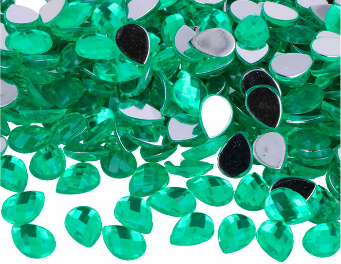 Innspiro Gemmes décoratives en acrylique vert forme goutte 10x14mm, 1000 unités environ Innspiro Gemmes décoratives en acrylique vert forme goutte 10x14mm, 1000 unités environ