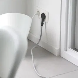 Chacon Rallonge Prise 3 Prises Terre 5m - Câble Textile Noir et Blanc avec Fiche Plate - Sécurité et Design pour Intérieur