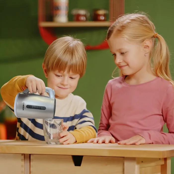 Klein - Bouilloire d'imitation Bosch pour enfants dès 3 ans - Jouet en plastique de haute qualité - Référence 9247