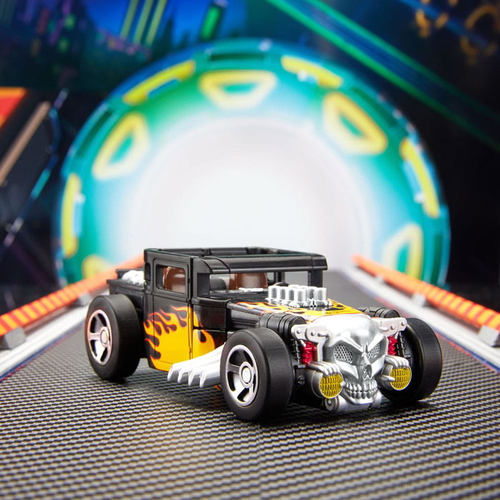 Hot Wheels x Transformers figurine Bone Shaker 12 cm