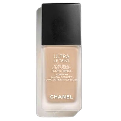 CHANEL Ultra Le Teint Ultra Wear BR32 30 CHANEL Ultra Le Teint Ultra Wear BR32 30