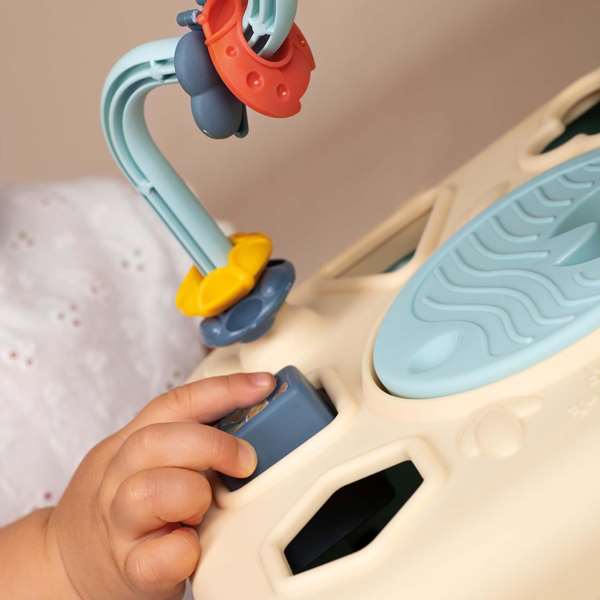 Smoby - Cube d'activités Little - 5 faces avec 13 activités mécaniques - Jouet éducatif en plastique pour bébé à partir de 12 mois - Langue du produit : Espagnol