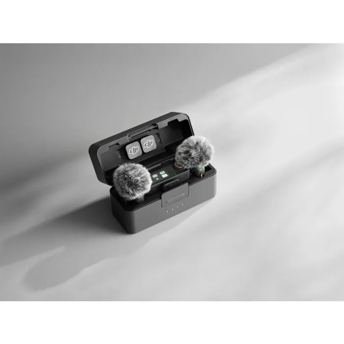 DJI Mic 3 Étui de chargement pour émetteurs et récepteur avec rangement DJI Mic 3 Étui de chargement pour émetteurs et récepteur avec rangement