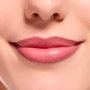 Essence - Crayon à lèvres longue tenue mat Matte Comfort 8h n°22 - 0.3 g - Précision du contour, tenue résistante à l'eau et formule légère