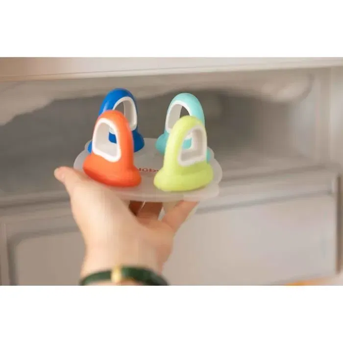 Nuby Fruitsicles - Moule à sucettes glacées pour bébé avec 4 bâtonnets réutilisables - Sucettes à fruits maison, manche ergonomique, compartiments anti-éclaboussures