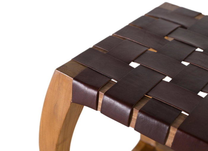 GINER Y COLOMER Taburete en bois massif de mindi avec assise en cuir tressé main, design artisanal moderne, 39x39 cm