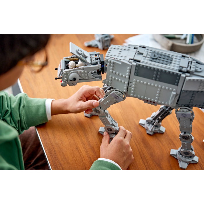 LEGO Star Wars 75454 AT-AT des Vestiges de l'Empire avec INT-4