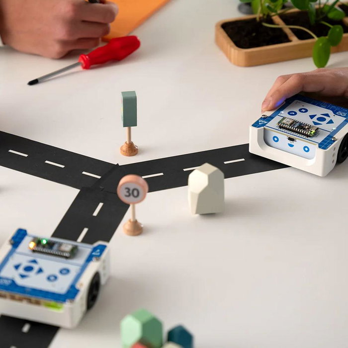 Arduino Robot Alvik pour programmation et robotique éducative avec batterie rechargeable et USB-C