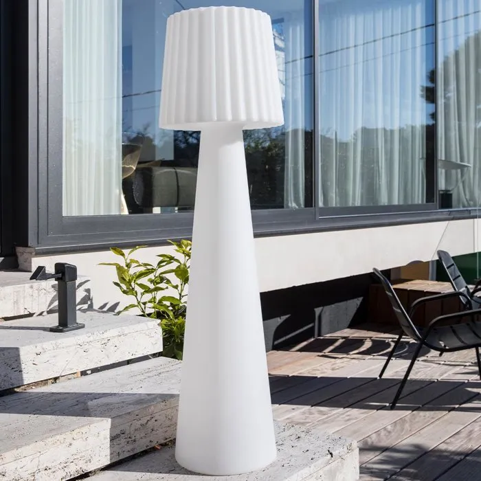 Lumisky LADY C110 Lampadaire LED Extérieur/Intérieur Multicolore et Dimmable Sans Fil avec Abat-Jour Ondulé, Télécommande et IP44 (H110 cm) Lumisky LADY C110 Lampadaire LED Extérieur/Intérieur Multicolore et Dimmable Sans Fil avec Abat-Jour Ondulé, Télécommande et IP44 (H110 cm)