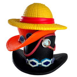 PLASTOY - Tirelire Figurine Pila avec Chapeaux One Piece - 16 cm