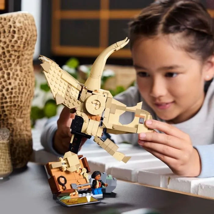 LEGO Jurassic World 76969 Jeu de Construction Fossiles de Dinosaures : Crâne de Tricératops avec Minifigurine Paléontologue - Set pour Enfants à Partir de 9 Ans