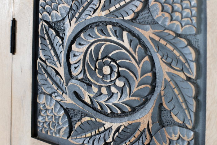 GINER Y COLOMER Armadio en Bois de Mango avec Portes Sculptées à la Main 180 cm, Style Rustique Raffiné avec Finition Blanc et Bleu Grisé