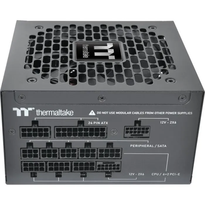 Thermaltake Toughpower GT Alimentation PC 1200W 80+ Gold ATX 3.1 Full modulaire avec connecteurs PCI-E 5.1 12VHPWR x2 - Noir