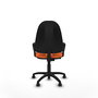 Chaise de bureau Algarra avec mécanisme de contact permanent de base, recouverte de tissu orange. Équipée d'une base en polyamide noir, d'accoudoirs fixes et de roulettes autobloquantes