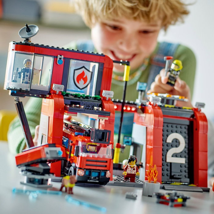 LEGO City 60414 La Caserne et le Camion de Pompiers
