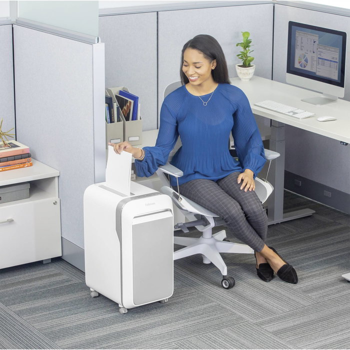 Fellowes Powershred LX 221 blanc (Micro Cut)</div> Fellowes Powershred LX 221 blanc (Micro Cut)</div>