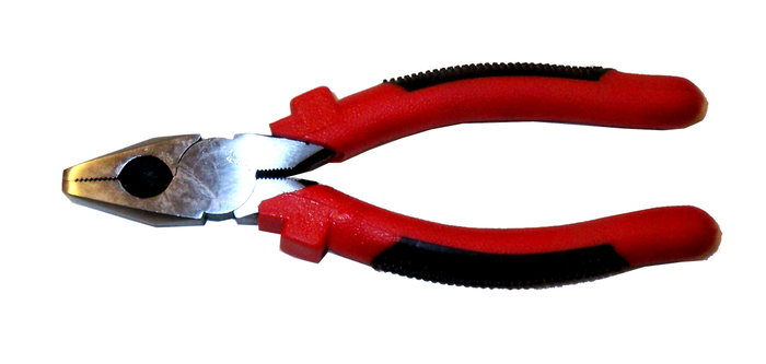 LAMS Pince universelle 6 pouces manche noir et rouge C0013 LAMS Pince universelle 6 pouces manche noir et rouge C0013