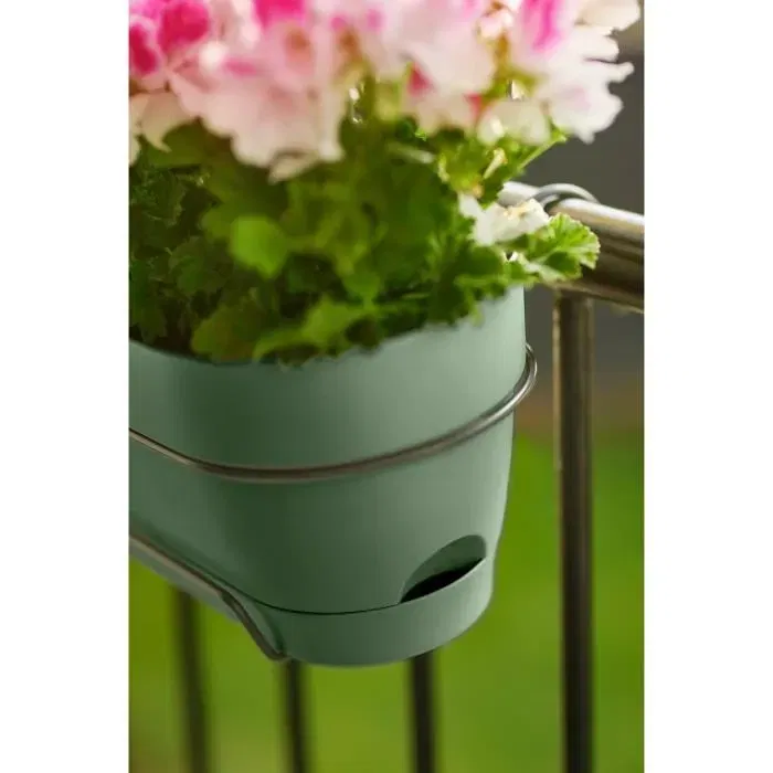 Elho Vibia Campana Allin1 Bac à fleurs de balcon 50 cm (L 50 * W 26 * H 17 cm) - Avec réservoir d'eau - 100% plastique recyclé - Vert Elho Vibia Campana Allin1 Bac à fleurs de balcon 50 cm (L 50 * W 26 * H 17 cm) - Avec réservoir d'eau - 100% plastique recyclé - Vert