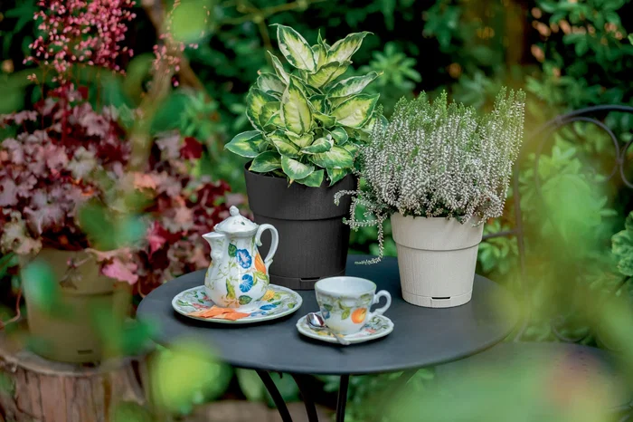 Stefanplast Pot de fleur ETHICA - 40 x h39 cm - 2 L - Avec réserve d'eau - Couleur Taupe