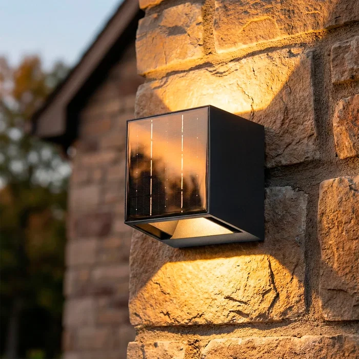 Applique LED Solaire Extérieur IP65 2W avec Détecteur de Mouvement Radar et Batterie 2200 mAh