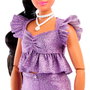 Mattel Barbie Deluxe Style Jfp43 - Poupée avec Ensemble Métallisé Violet, Top à Volants, Short et Accessoires