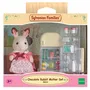Sylvanian Families Set 5014 : Maman Lapin Chocolat avec Réfrigérateur et Accessoires - Figurine et Plus de 14 Accessoires pour Enfants Dès 3 Ans