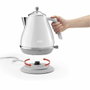 DeLonghi Icona Capitals KBOC2001.W - Bouilloire 1,7 L - Blanc/Acier inoxydable