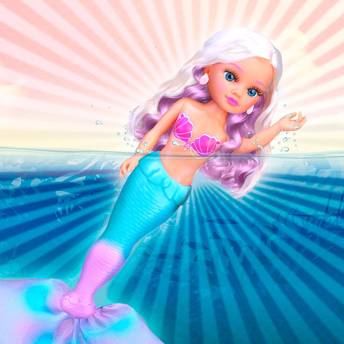 Famosa - Nancy Magic Colour Mermaid - Nac86000 - Poupée sirène avec changement de couleur au contact de l'eau - Cheveux blonds avec mèches violettes
