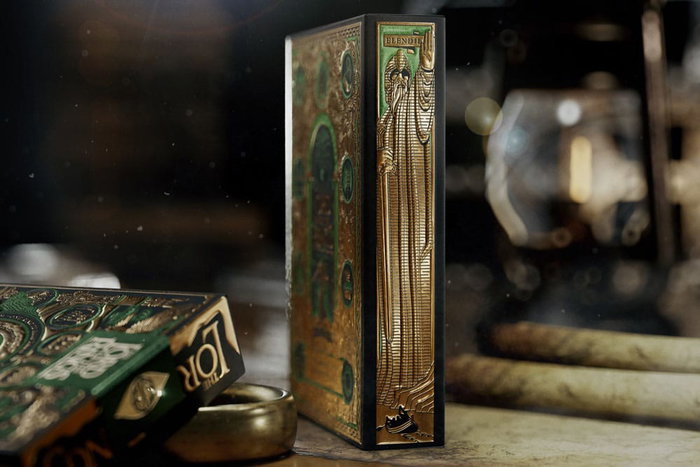 Theory11 Le Seigneur des Anneaux Premium Box Set (4 decks) de cartes à jouer Theory11 Le Seigneur des Anneaux Premium Box Set (4 decks) de cartes à jouer