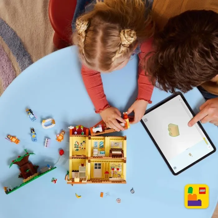 LEGO 11203 La Maison de Famille de Bluey - Jeu de Construction avec Figurines Bluey, Bingo, Chilli et Bandit - Pour Enfants 4 ans et plus