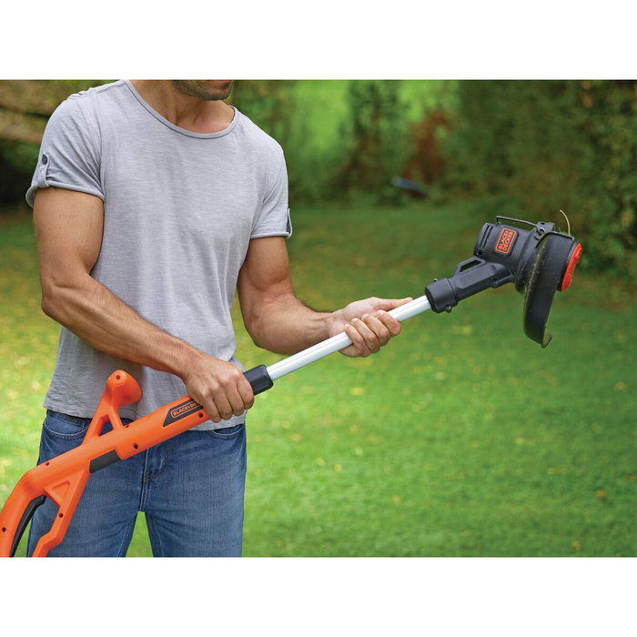 Black + Decker Coupe-bordures sans fil 18V avec batterie 2Ah et chargeur Black + Decker Coupe-bordures sans fil 18V avec batterie 2Ah et chargeur