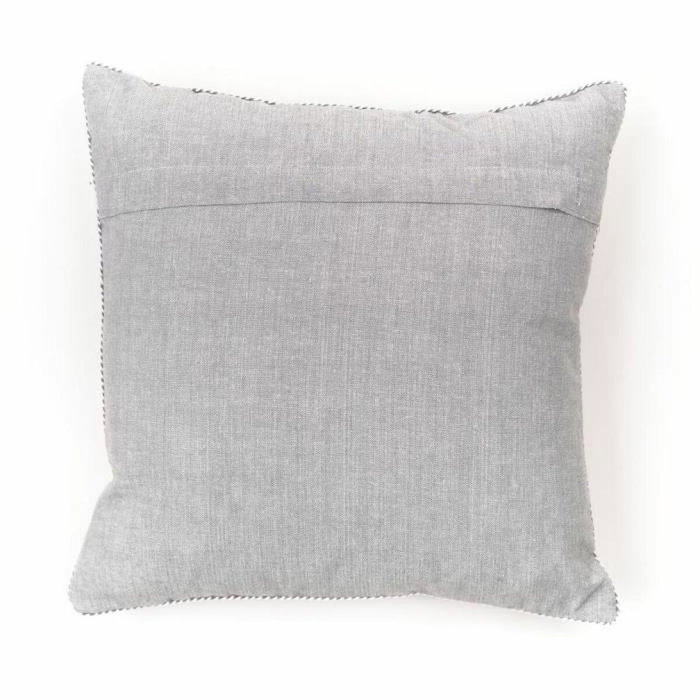 Today Coussin Charme Chambray avec petite broderie Capucine 40 x 40 cm Today Coussin Charme Chambray avec petite broderie Capucine 40 x 40 cm