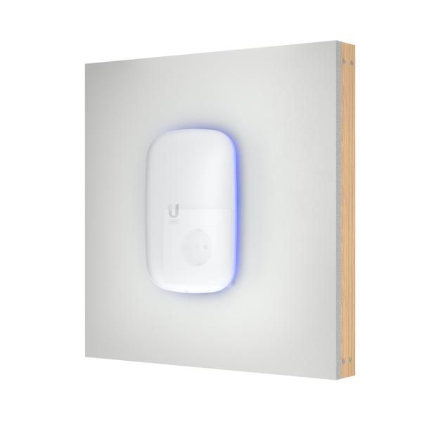Ubiquiti U6 Extender - Répéteur WiFi 6 portable, 2.4/5 GHz, Bluetooth, VLAN, 5.3 Gbps, plug-and-play, prise murale UE