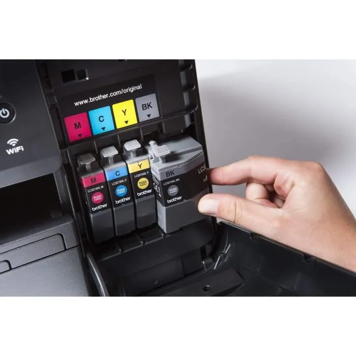 Brother LC-3219XLC - Cartouche d'encre Cyan XL, compatible avec les imprimantes Brother MFC-J5330DW, MFC-J5335DW, MFC-J5730DW, MFC-J5930DW, MFC-J6530DW, MFC-J6935DW