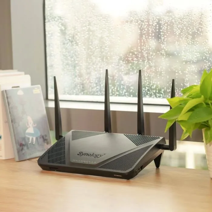 Synology Routeur RT2600ac - Routeur WiFi 5 (AC) Dual-Band 2600 Mbps avec MU-MIMO, SRM et Contrôle Parental pour Maison et Bureau