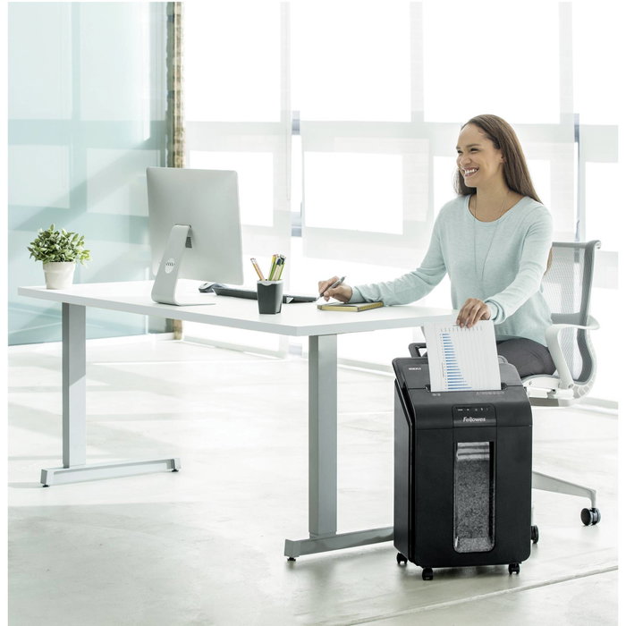 Fellowes AutoMax 100M Destructrice de documents automatique 100 feuilles Mini-Coupe 23L Noir
